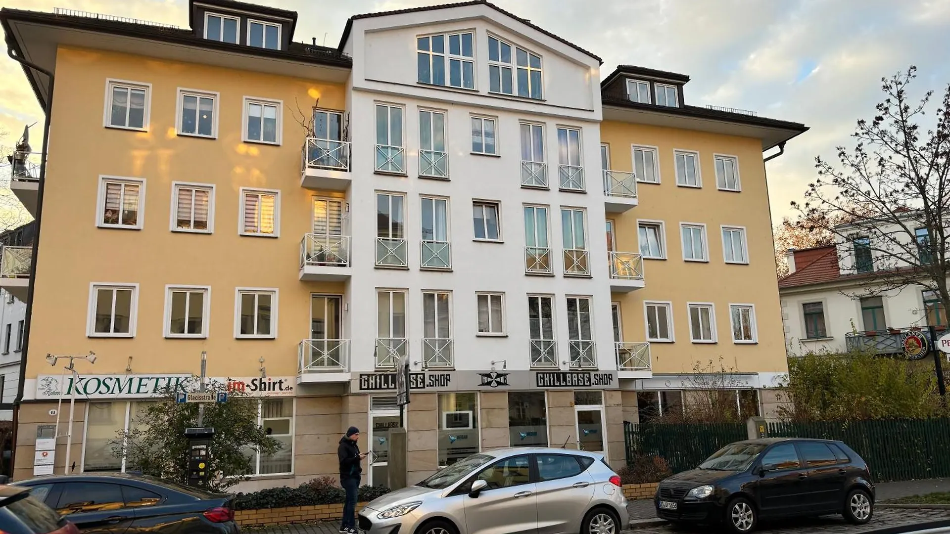 2-Room Apartment In Dresden'S Neustadt Germany